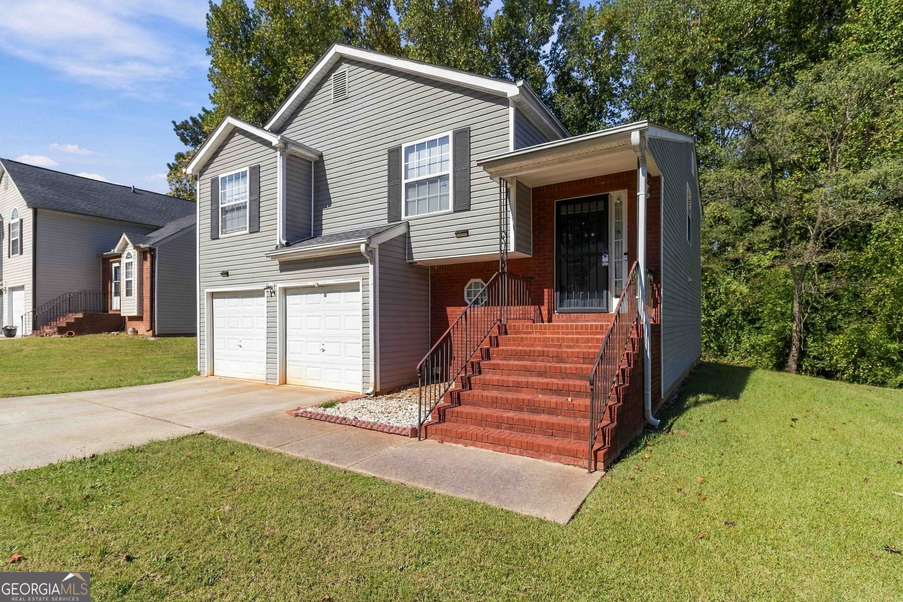 357 Summit LN