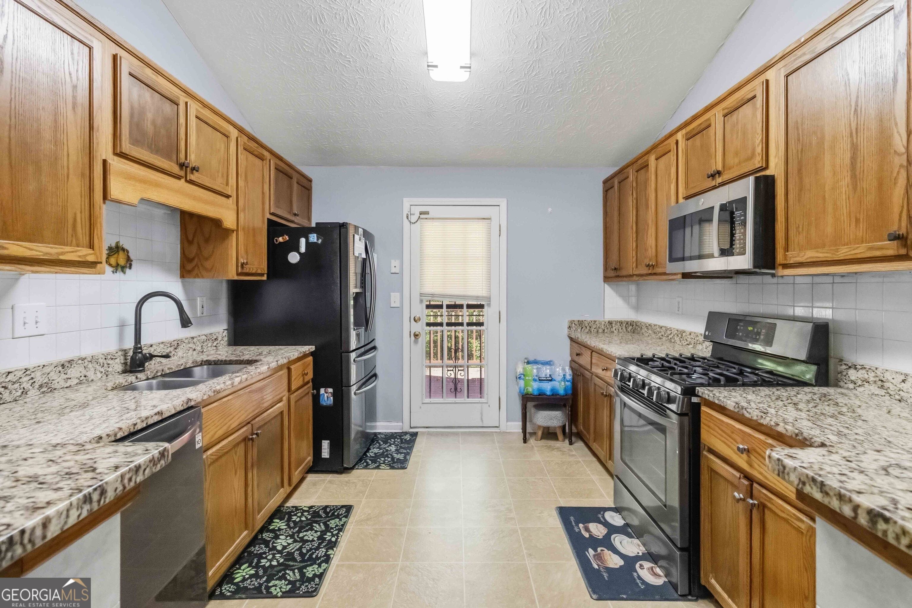 357 Summit LN