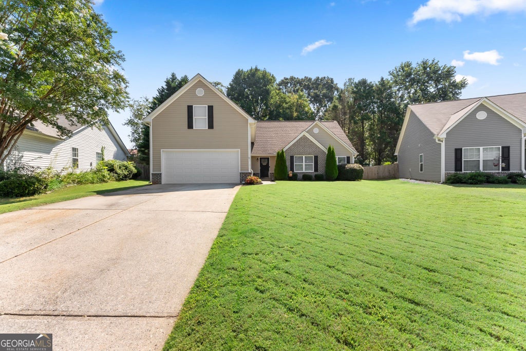 Photo of 60 Burts Crossing Drrive DR, Dawsonville, GA 30534 (MLS # 10834835)