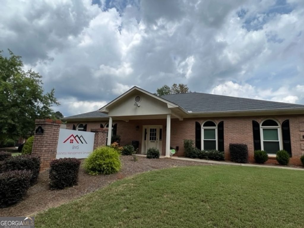 Photo of 135 Bastille Way, Fayetteville, GA 30214 (MLS # 10690915)