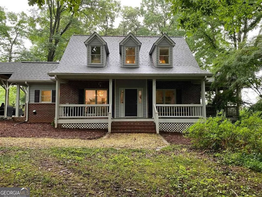 Photo of 4005 S Apple Valley Road, Commerce, GA 30529 (MLS # 10696941)