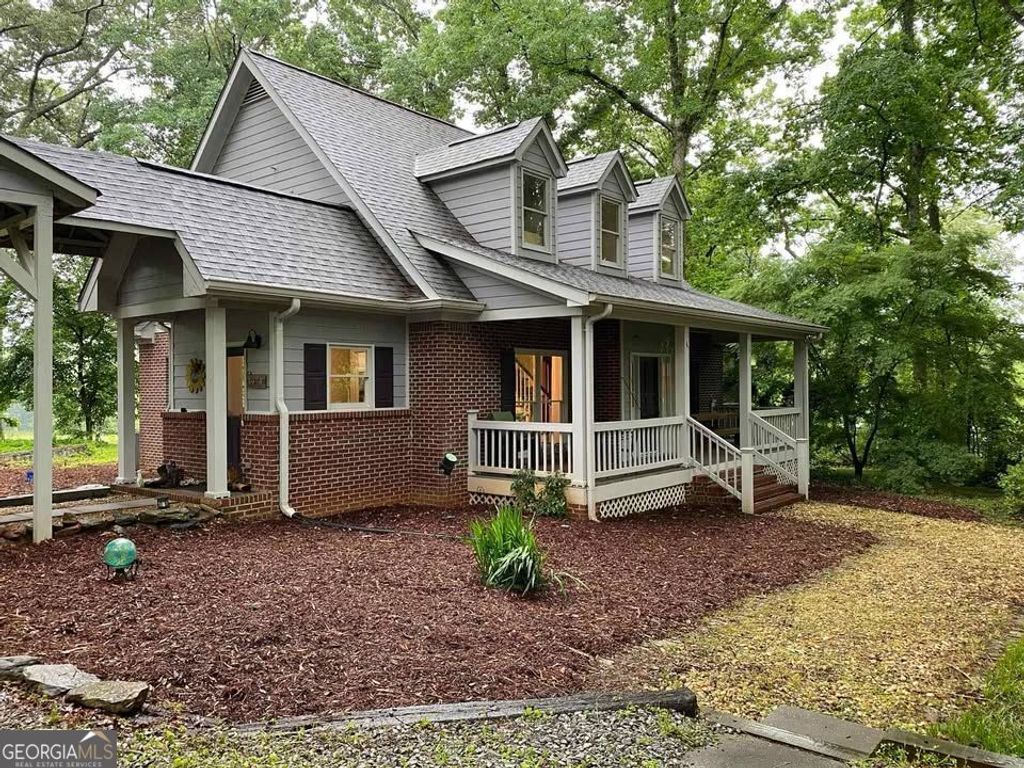 Photo of 4005 S Apple Valley Road, Commerce, GA 30529 (MLS # 10696941)