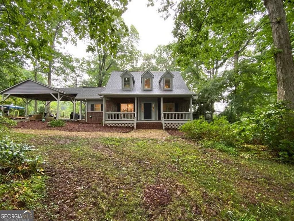 Photo of 4005 S Apple Valley Road, Commerce, GA 30529 (MLS # 10696941)