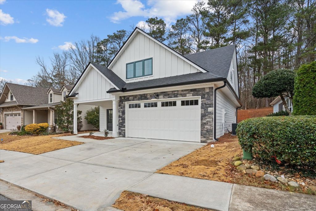 Photo of 129 Deer Park Drive, Carrollton, GA 30116 (MLS # 10654732)