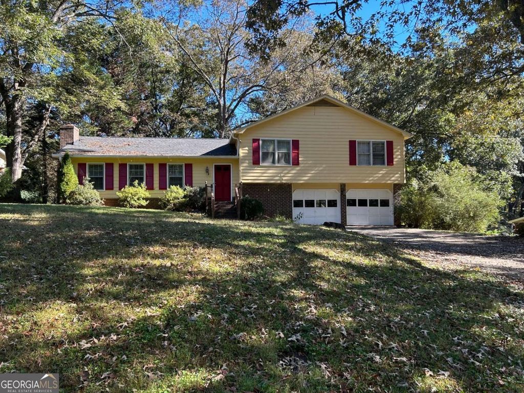 Photo of 1530 OLEANDER Lane SW, Lilburn, GA 30047 (MLS # 10626067)