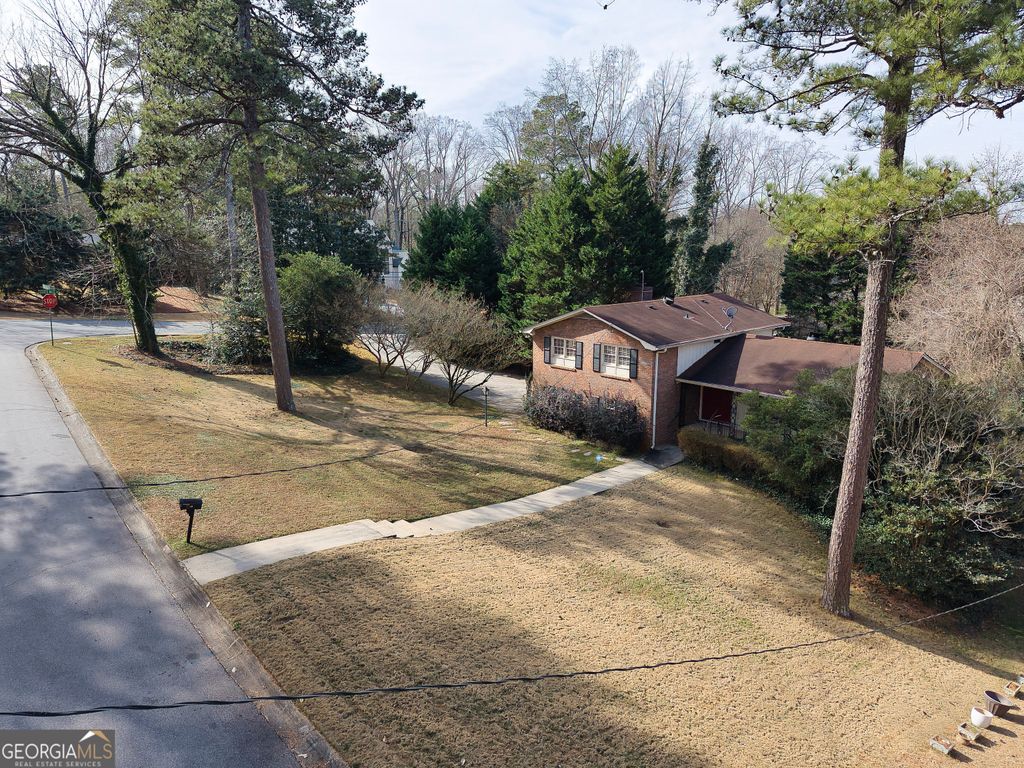 Photo of 3742 Fox Glen Court NE, Brookhaven, GA 30319 (MLS # 10678648)