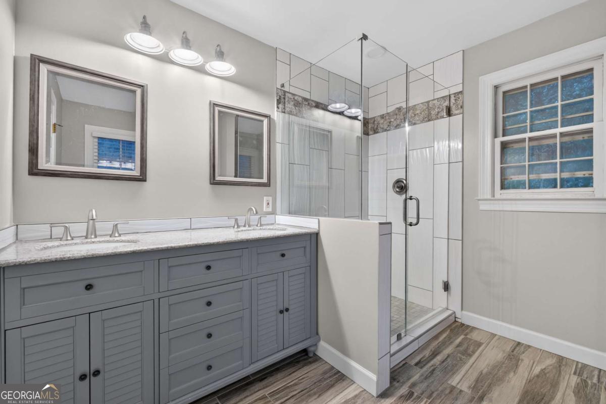 1105 Secret Cove DR