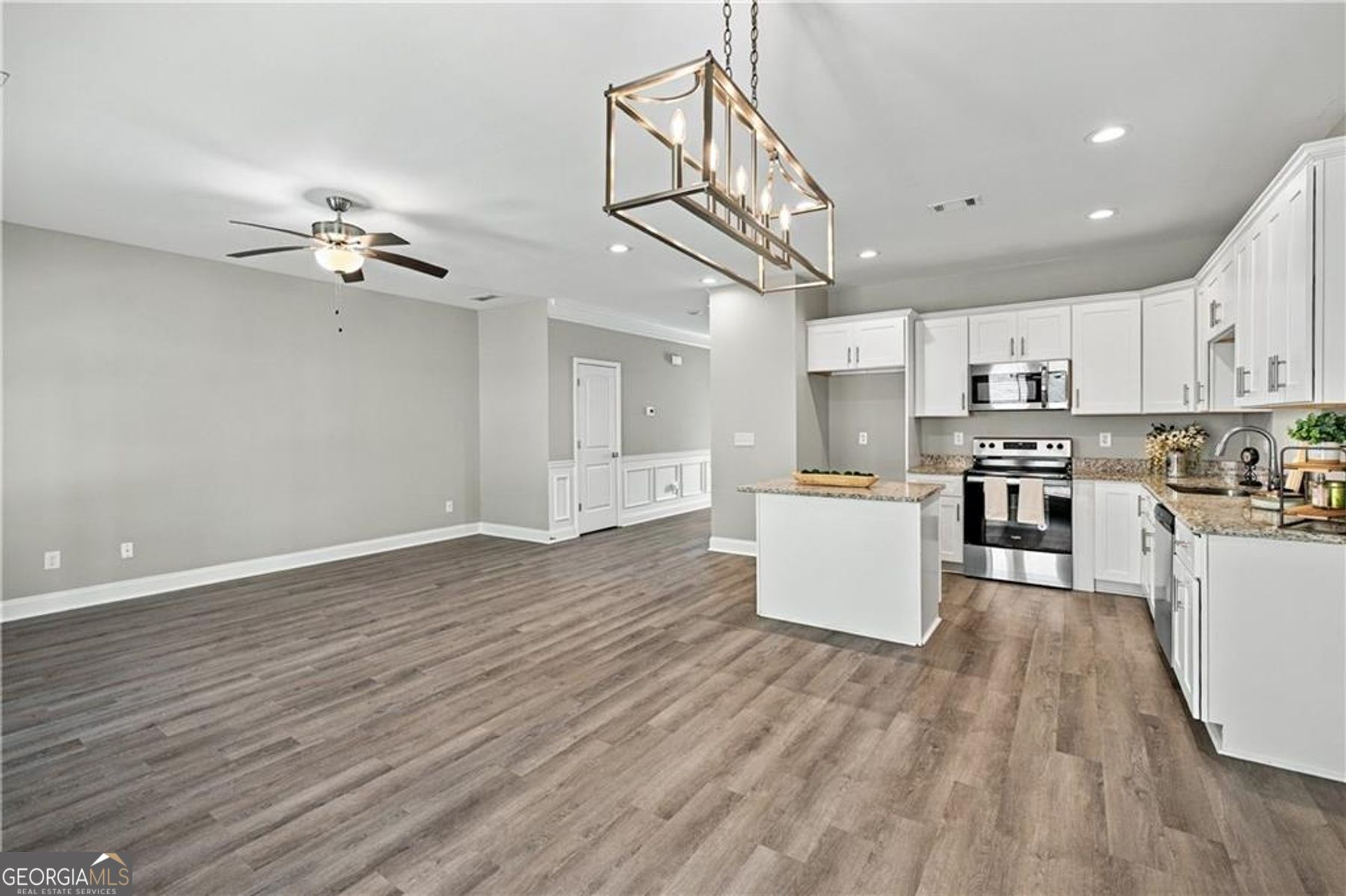 98 Hood Park CT