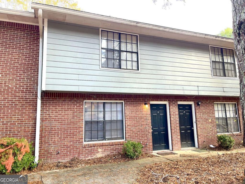 Photo of 145 Meadowbrook Court #UNIT C, Fayetteville, GA 30215 (MLS # 10662277)