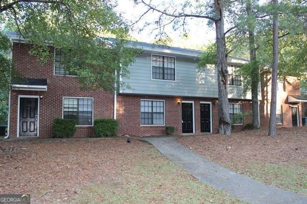 Photo of 145 Meadowbrook Court #UNIT C, Fayetteville, GA 30215 (MLS # 10662277)