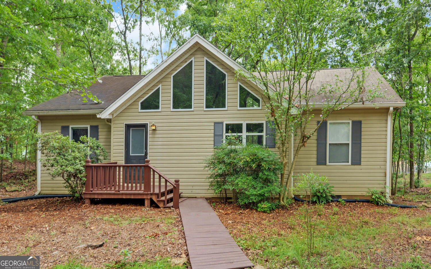 Don't miss this rare opportunity to own a cute and cozy lakefront retreat with super deep water - an incredible 21 feet at the dock! Located on the pristine shores of Lake Hartwell, this charming 3-bedroom, 2-bath home is the perfect blend of comfort, charm, and lake-loving lifestyle. Step inside to an open floor plan designed for easy entertaining and everyday living. The heart of the home flows effortlessly from the kitchen to the living and dining areas, opening onto a spacious screened porch-ideal for lazy mornings, evening cocktails, or simply soaking in those peaceful lake views. Outside, the real gem is the water: enjoy year-round access with 21 feet of depth at your private dock, perfect for swimming, boating, or just floating the day away. Whether you're looking for a weekend getaway or a full-time lakeside haven, this one checks all the boxes-and at $749,900, it's priced to sell fast! Act quickly-deep water homes like this don't come along often!