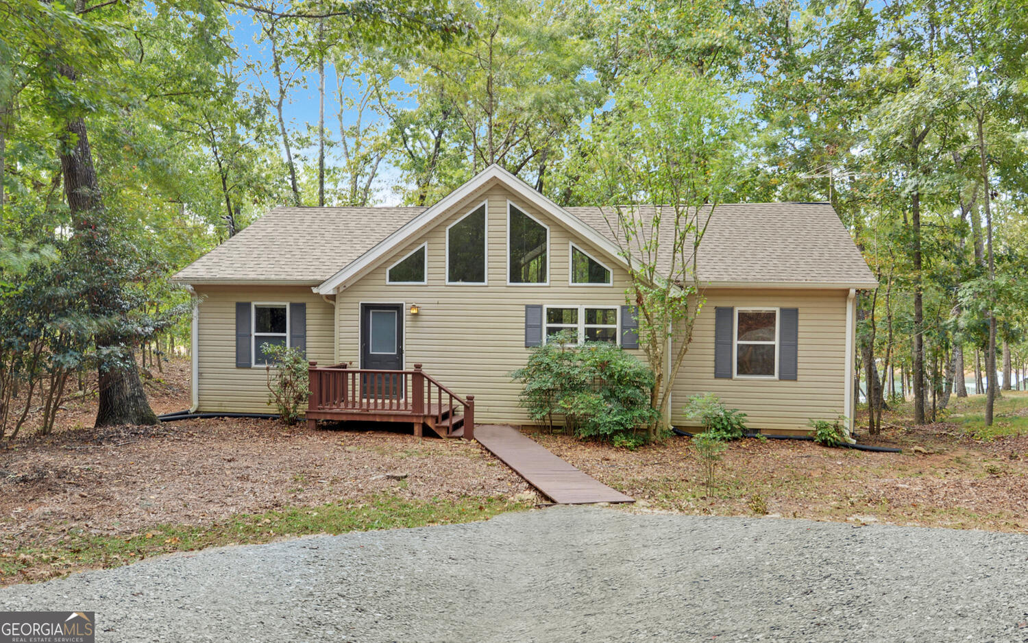 370 Paradise Point RD