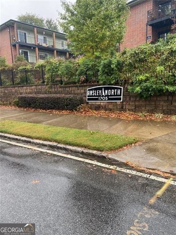 1705 Monroe Drive Unit C09