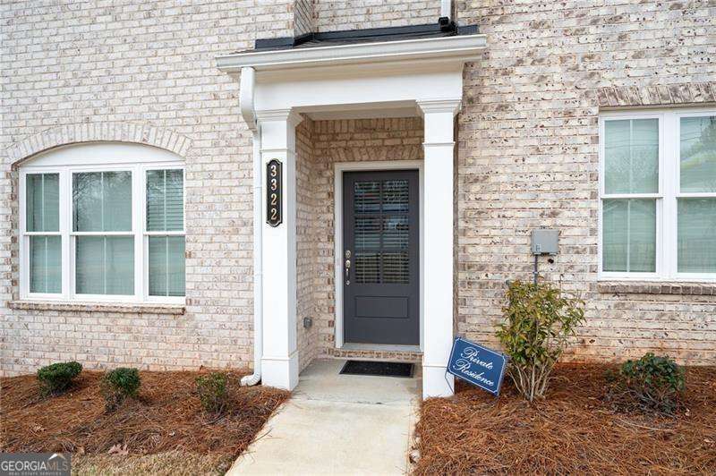 3322 Cranston LN