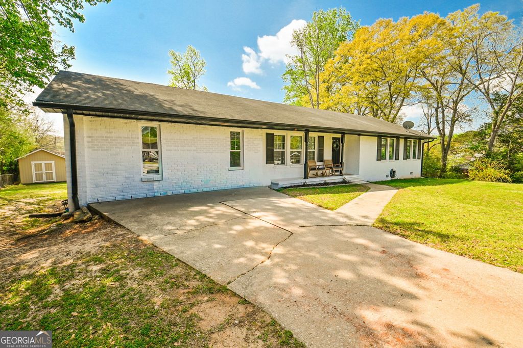 Photo of 150 Sims Street, Winder, GA 30680 (MLS # 10722057)