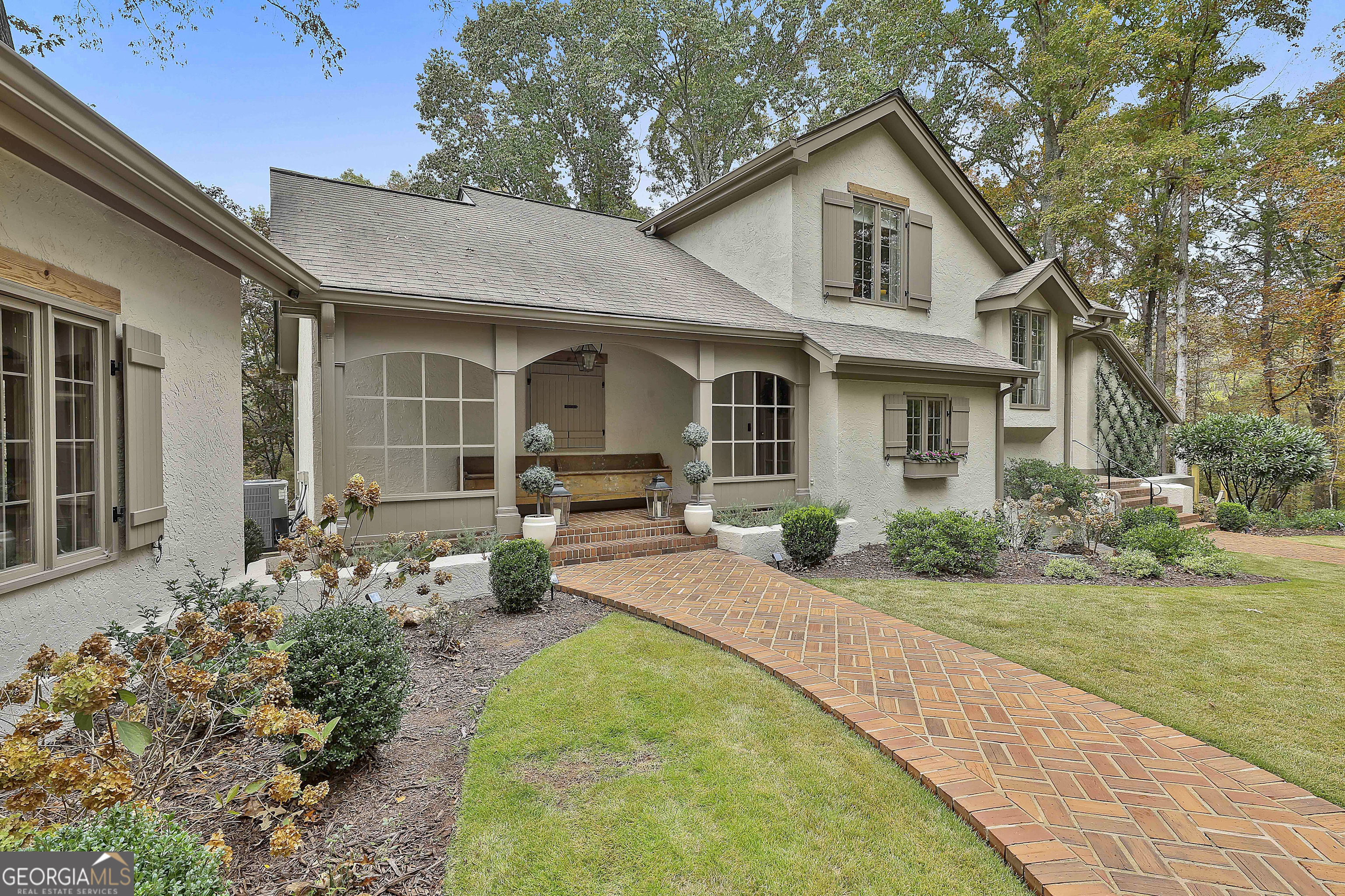 375 Darren DR