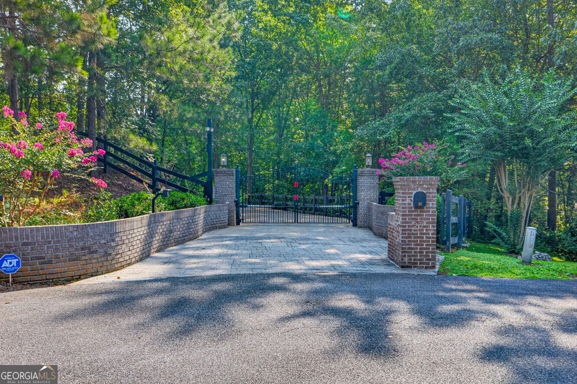 27 Hawks Farm RD