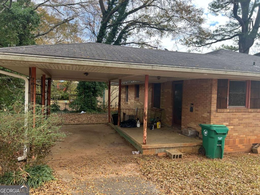 Photo of 2090 Cherry Lane, Decatur, GA 30032 (MLS # 10661015)
