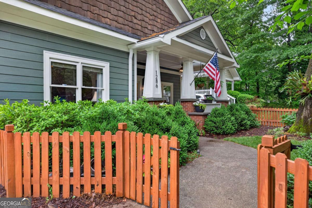 1286 Mcpherson AVE SE