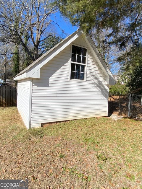 A home in Barnesville