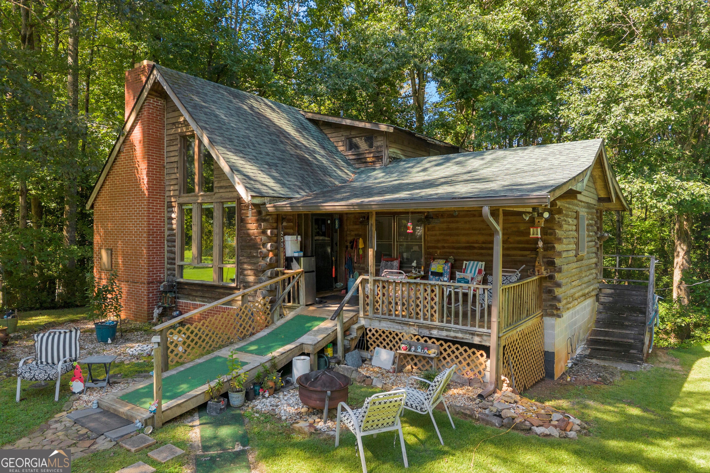 235 Evans DR