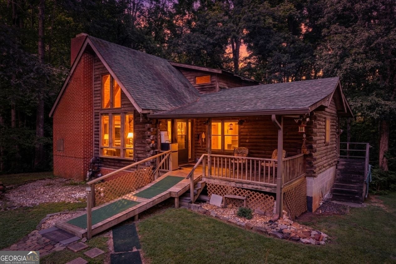 235 Evans DR
