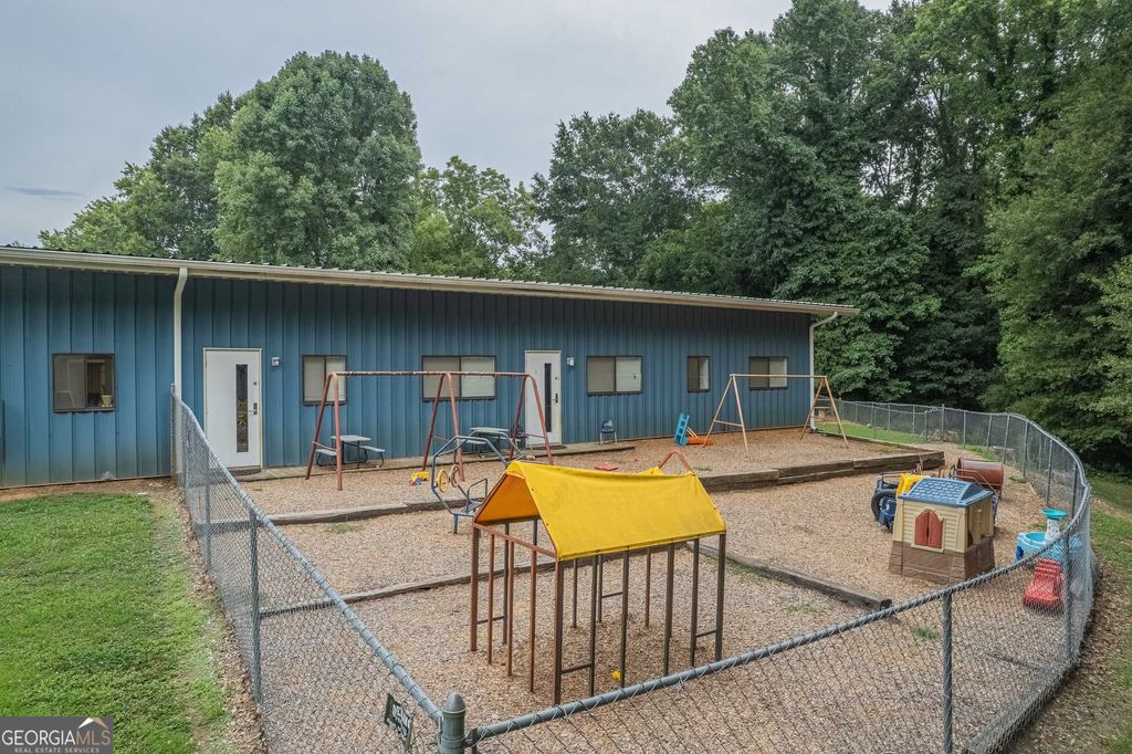 Photo of 61 Grizzle St, Royston, GA 30662 (MLS # 10650144)