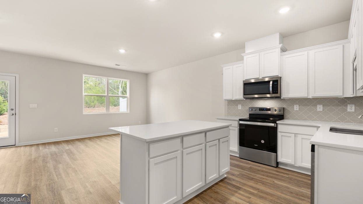 208 Kenmore CIR