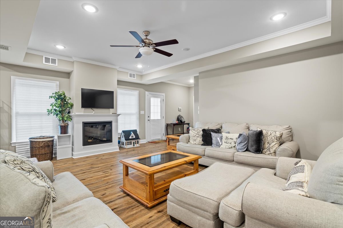 212 Huntington Shoals DR