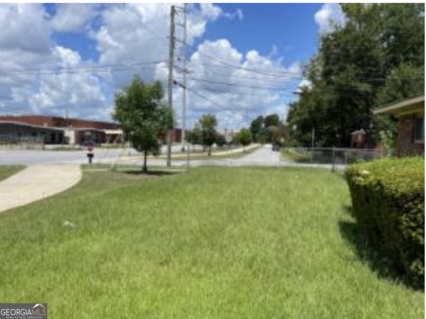 1103 Martin Luther King Jr BLVD