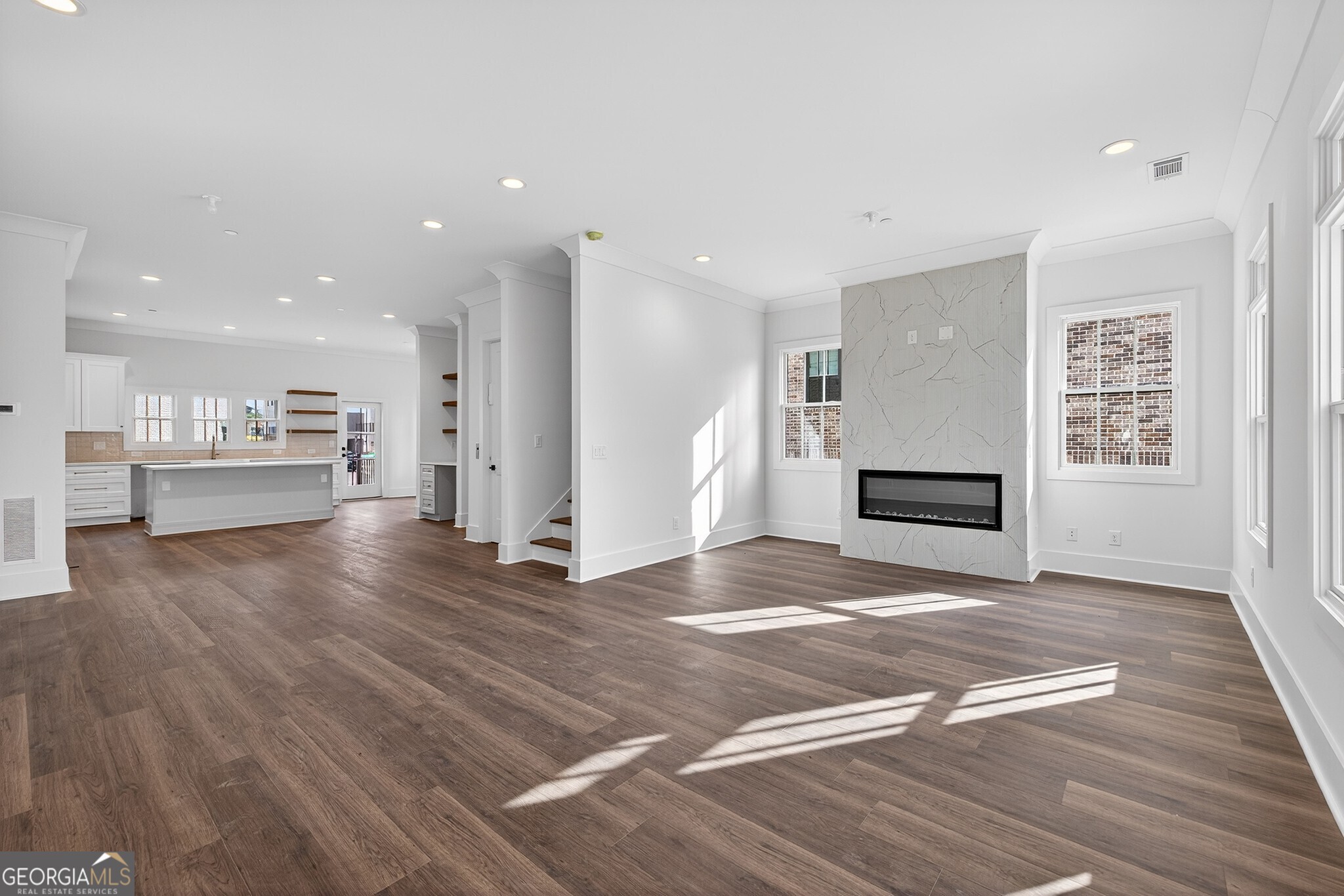 4810 Moonview LN