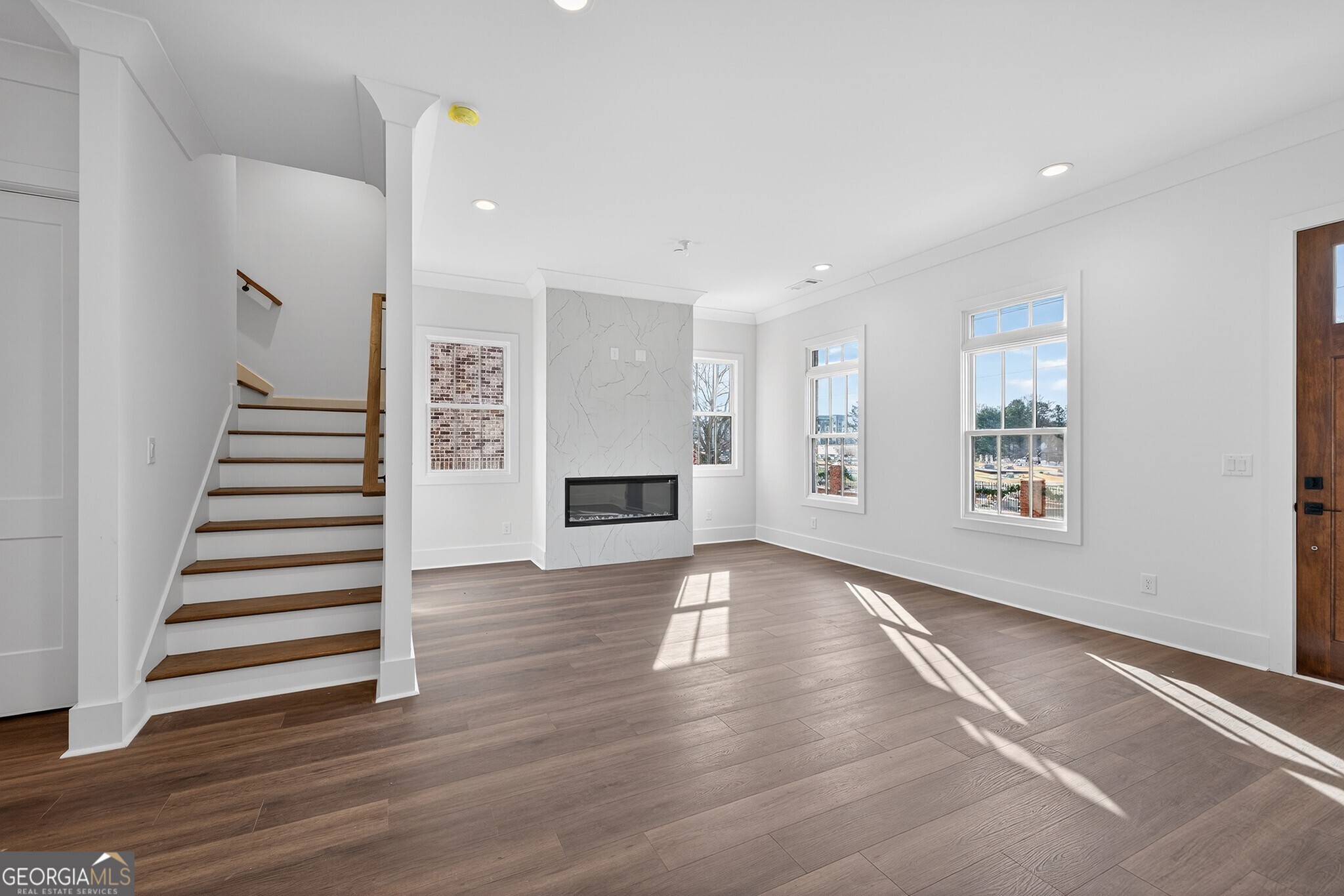 4810 Moonview LN