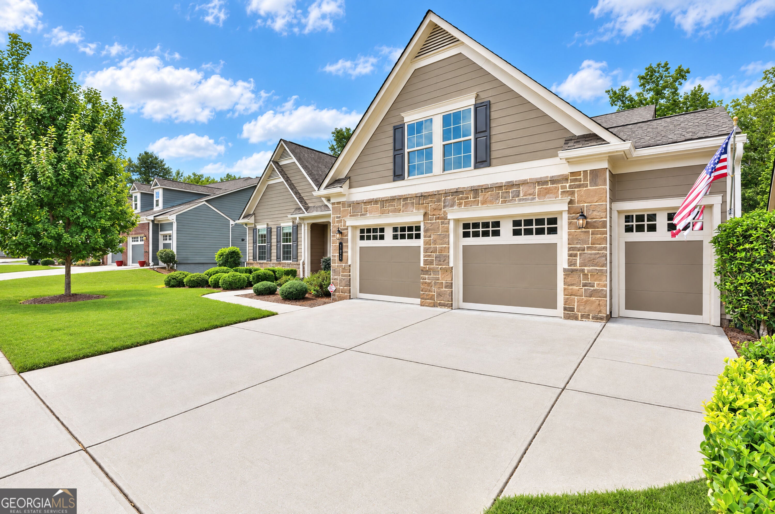 191 Mulberry CT
