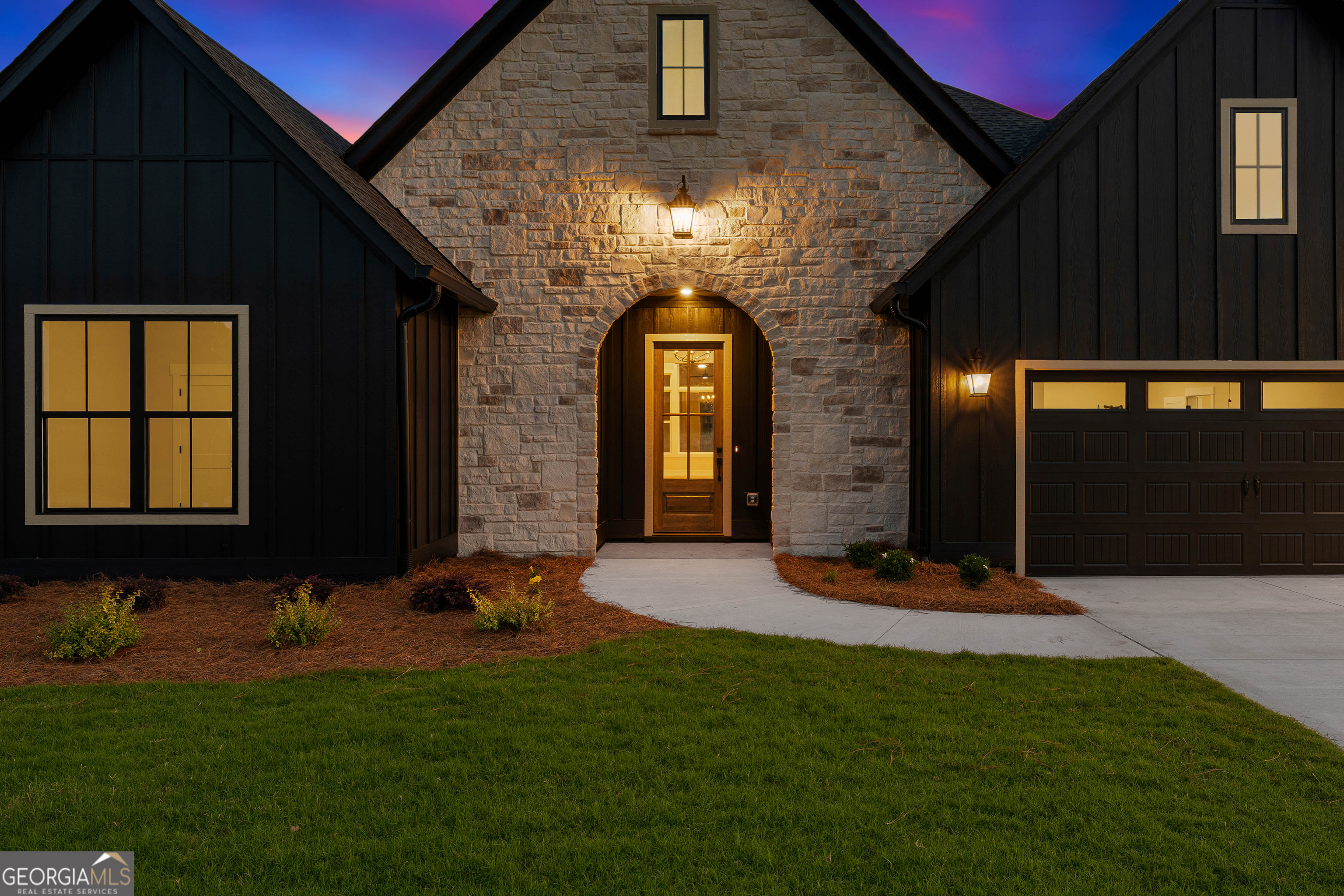 28 South Pointe Drive