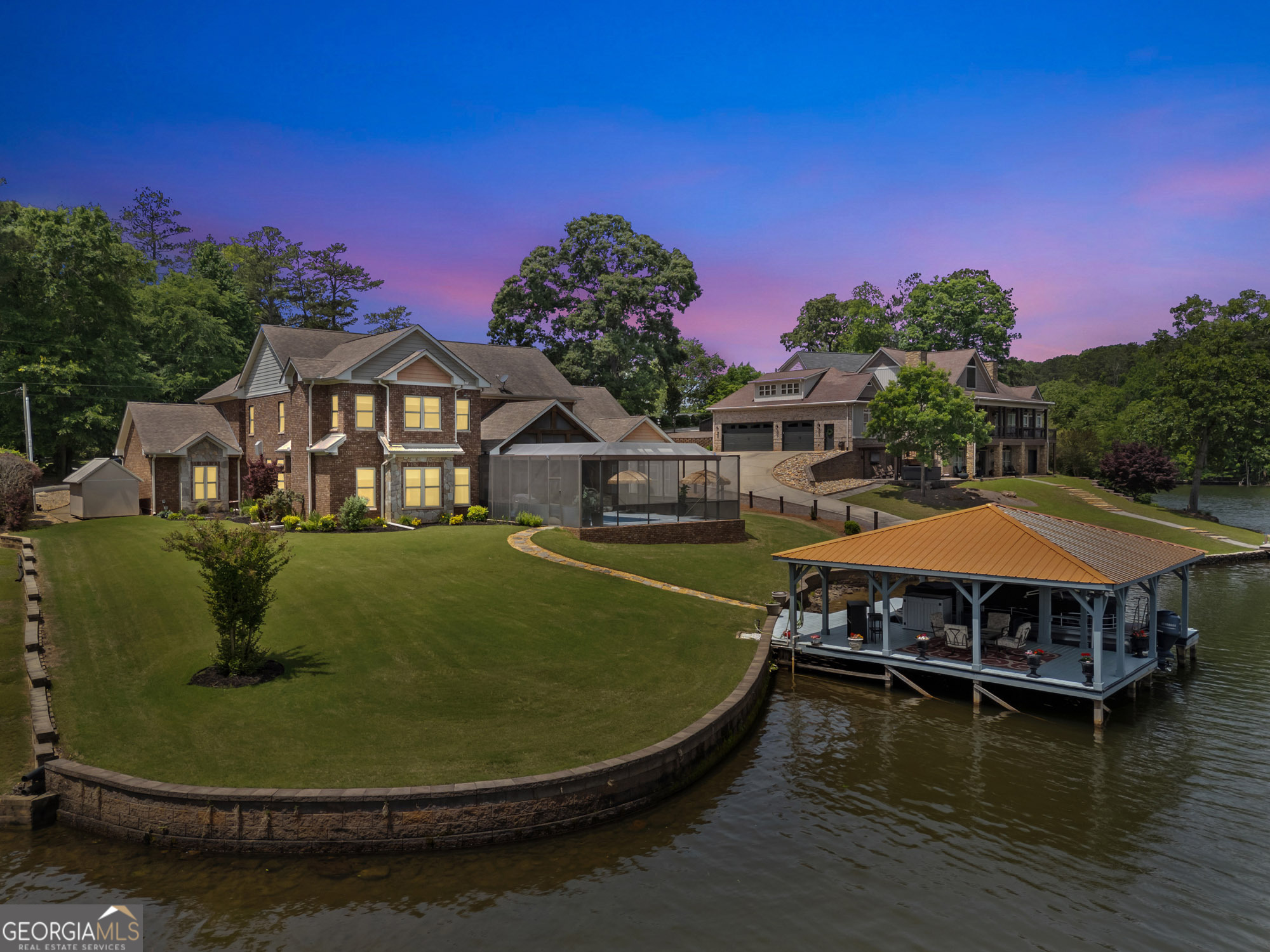 122 Bell RD