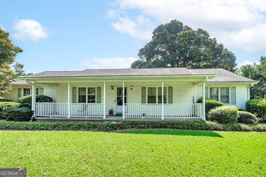 Photo of 425 Kelly Road, McDonough, GA 30253 (MLS # 10840924)
