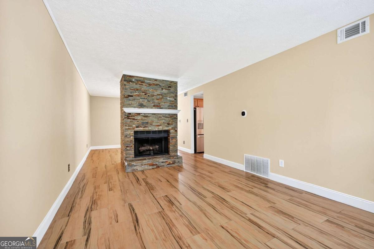7750 Roswell RD UNIT 11B
