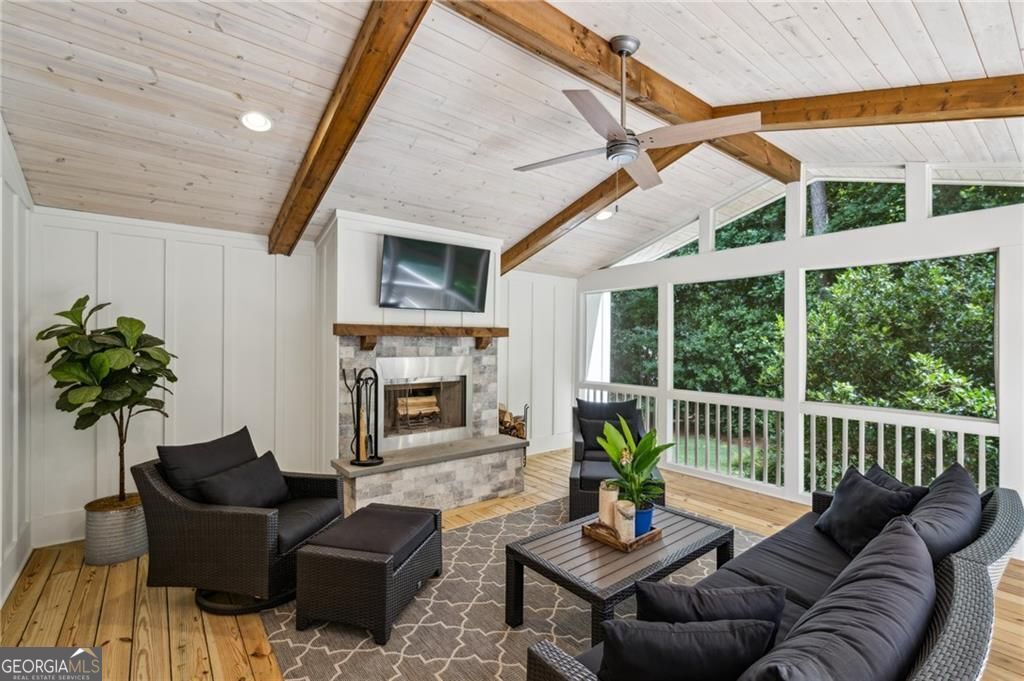 Sandy Springs, Georgia 30328, United States, 5 Bedrooms Bedrooms, ,5 BathroomsBathrooms,Residential,Active,156232