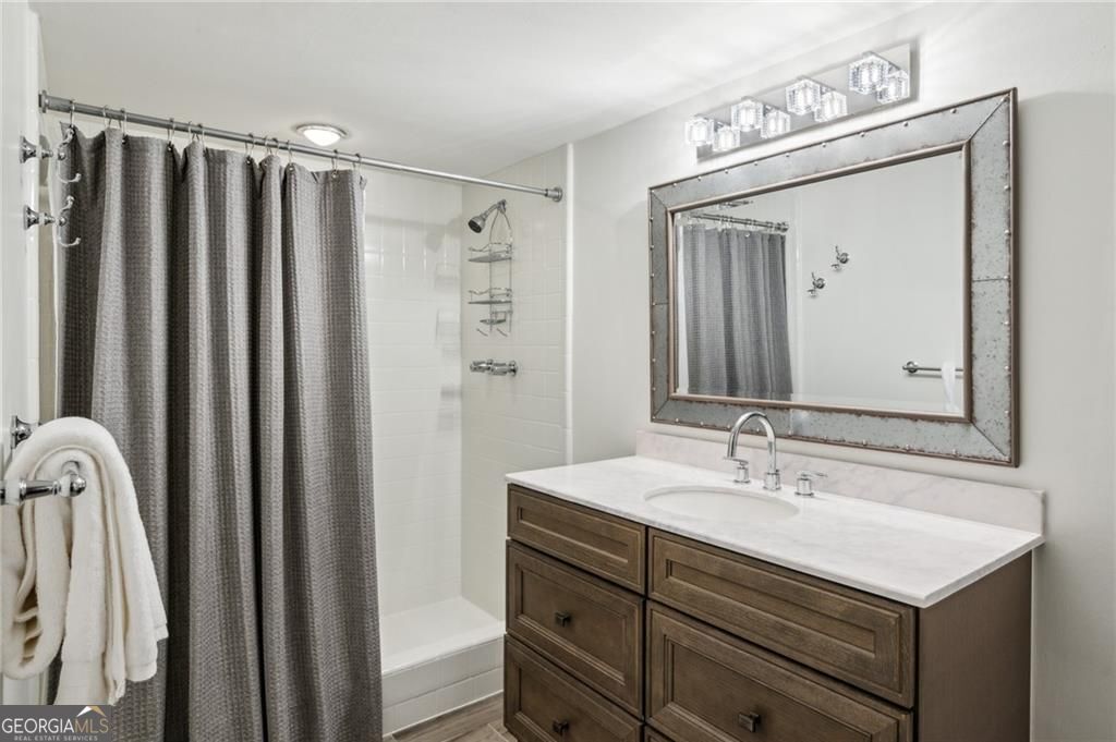 Sandy Springs, Georgia 30328, United States, 5 Bedrooms Bedrooms, ,5 BathroomsBathrooms,Residential,Active,156232