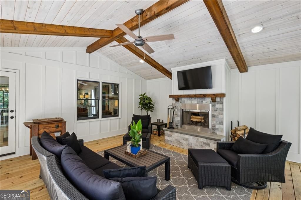 Sandy Springs, Georgia 30328, United States, 5 Bedrooms Bedrooms, ,5 BathroomsBathrooms,Residential,Active,156232