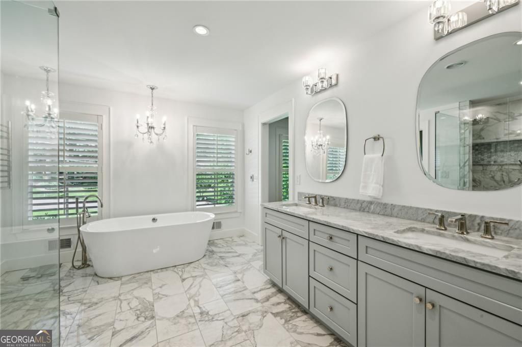 Sandy Springs, Georgia 30328, United States, 5 Bedrooms Bedrooms, ,5 BathroomsBathrooms,Residential,Active,156232