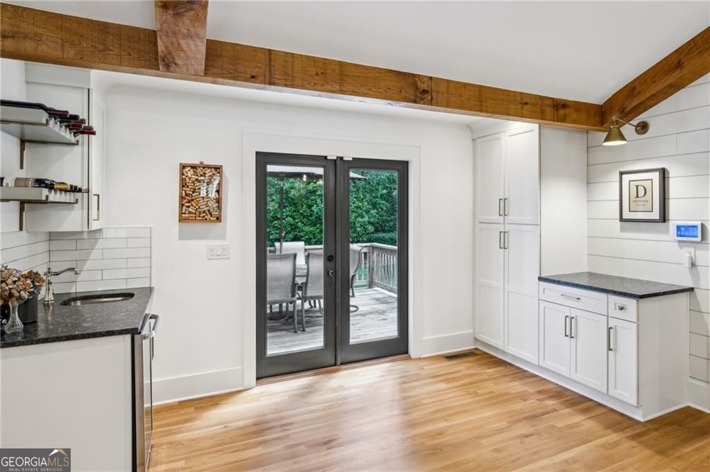 Sandy Springs, Georgia 30328, United States, 5 Bedrooms Bedrooms, ,5 BathroomsBathrooms,Residential,Active,156232