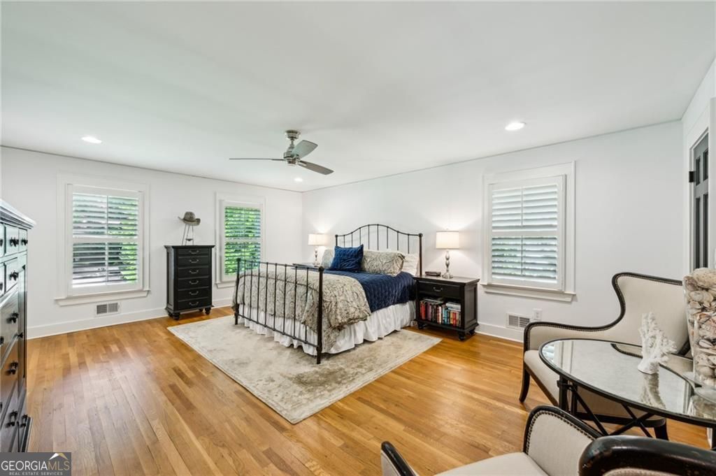 Sandy Springs, Georgia 30328, United States, 5 Bedrooms Bedrooms, ,5 BathroomsBathrooms,Residential,Active,156232