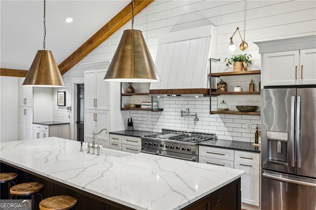 Sandy Springs, Georgia 30328, United States, 5 Bedrooms Bedrooms, ,5 BathroomsBathrooms,Residential,Active,156232