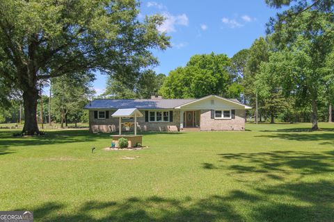 Single Family Residence in Cochran GA 110 Berryhill Coody Road.jpg