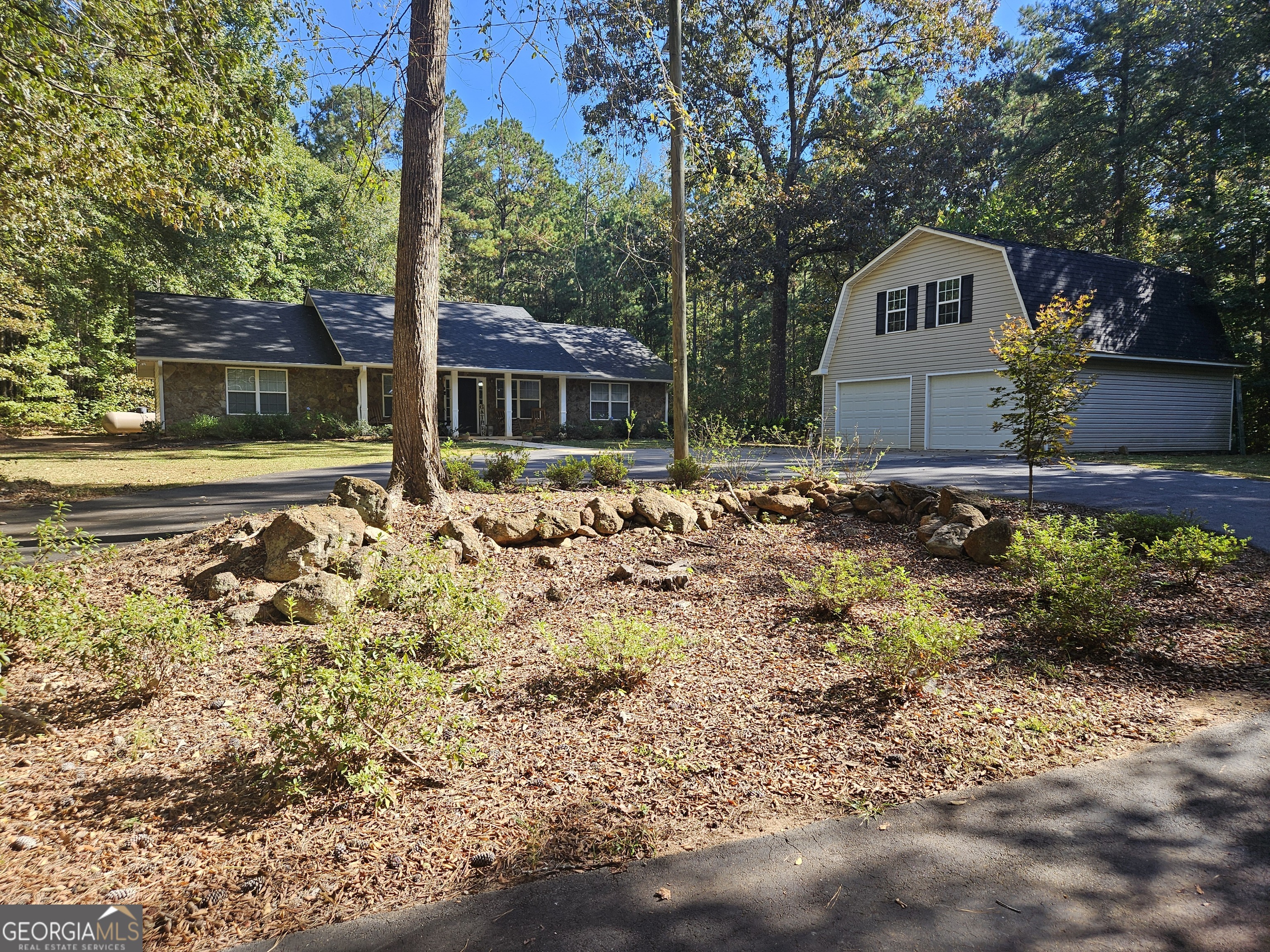 101 Brushy Creek CIR