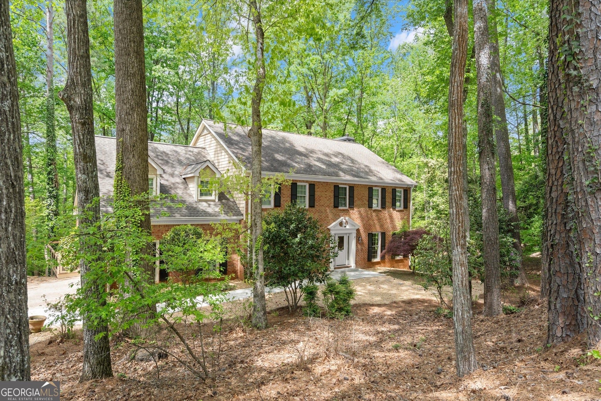 9335 Huntcliff TRCE