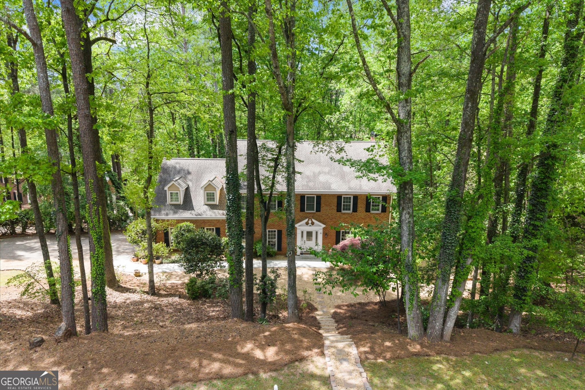 9335 Huntcliff TRCE