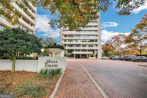 Photo of 2575 Peachtree Road NE #21-C, Atlanta, GA 30305 (MLS # 10662153)