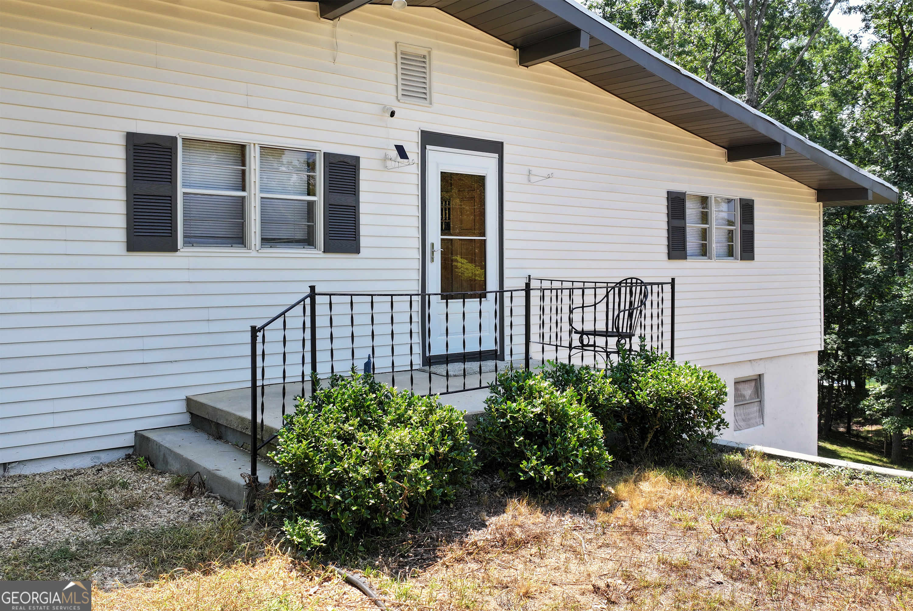 5981 Warpath RD